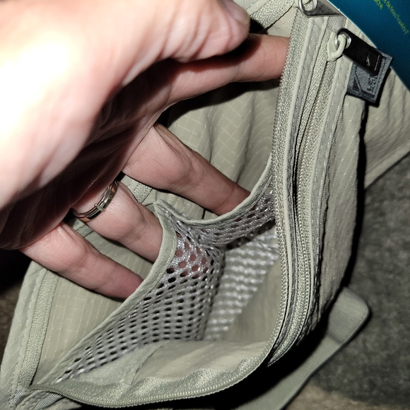 Lewis N Clark Traveldry Waist Stash Bag New - Picture 5 of 9